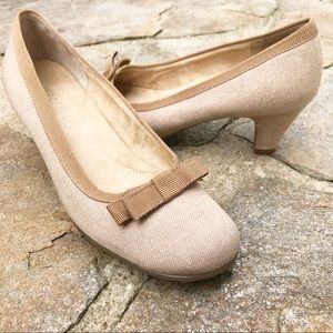 Aerosoles Playhouse Heels Size 8